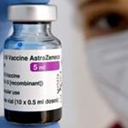 Vaccino Covid. Con seconda dose di AstraZeneca nessun rischio maggiorato di coaguli rari