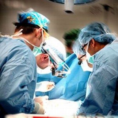 La “fatica” del chirurgo. Nove su dieci soffrono di problemi muscolo-scheletrici