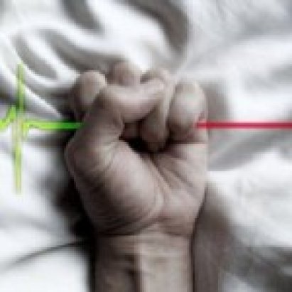 Il ddl sull’eutanasia arriva in Parlamento. Diritto di rifiutare trattamenti sanitari, sostegno vitale e terapie nutrizionali. 5 Stelle: “Tema sensibile e molto sentito dalla società civile”