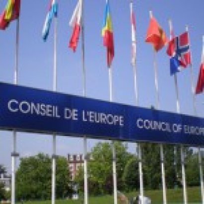 Aborto. Consiglio d’Europa bacchetta l’Italia: “Ci sono miglioramenti ma permangono disparità a livello locale”