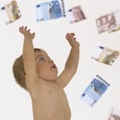 Quanto costa fare un figlio? Tra gravidanza e primo anno il conto arriva a 7mila euro. E 210 mila famiglie costrette a fare un prestito