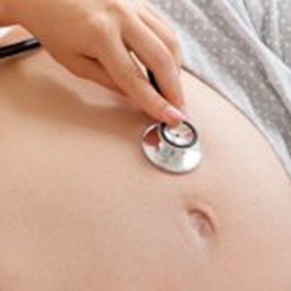 Aborto. In Ungheria in vigore la legge sul “battito fetale” che obbliga i medici a fornire alle donne “indicazioni evidenti sui segni vitali del feto” prima di ogni intervento abortivo