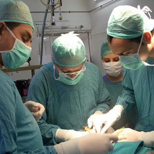 chirurghi-300